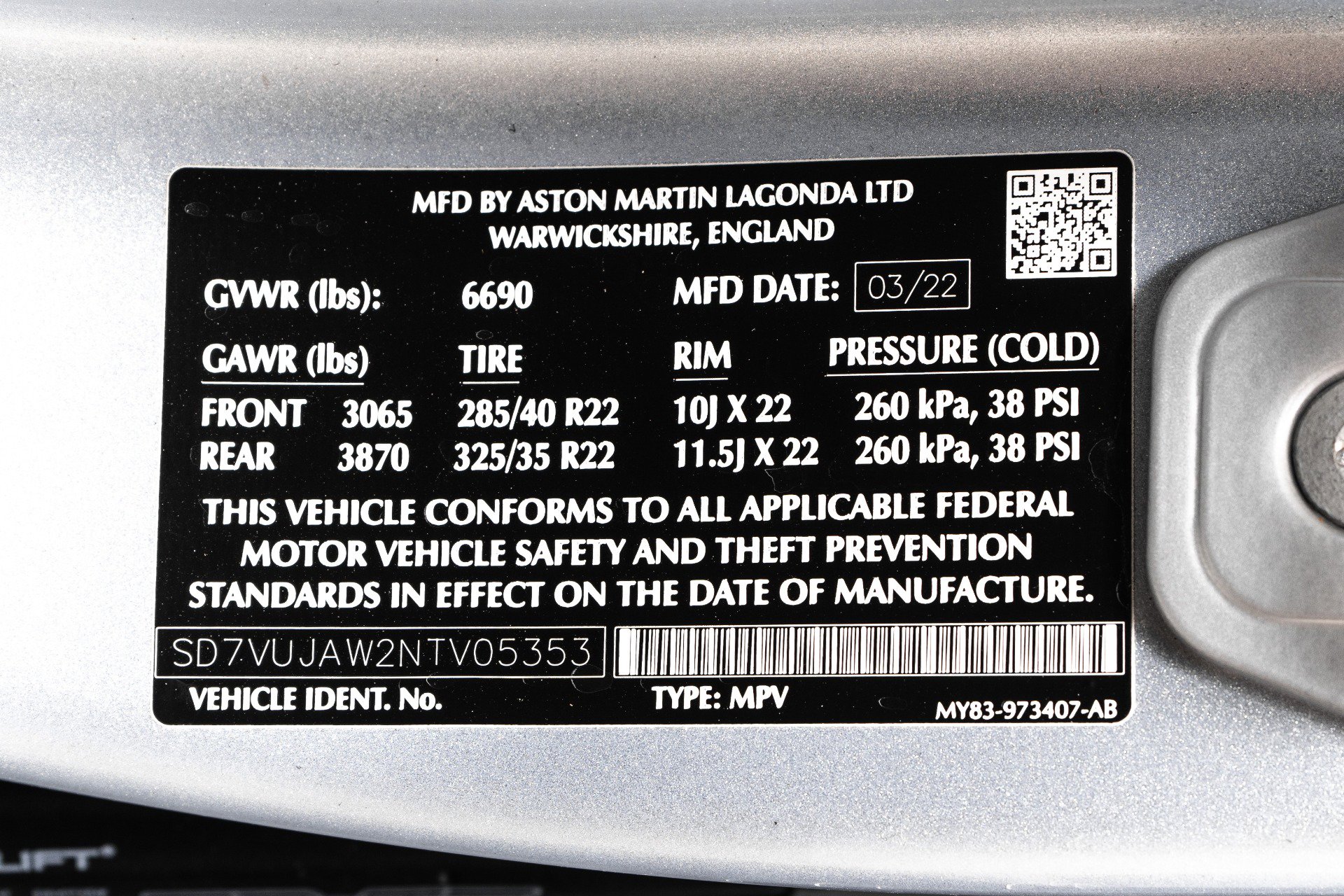 Used 2022 Aston Martin DBX image 20