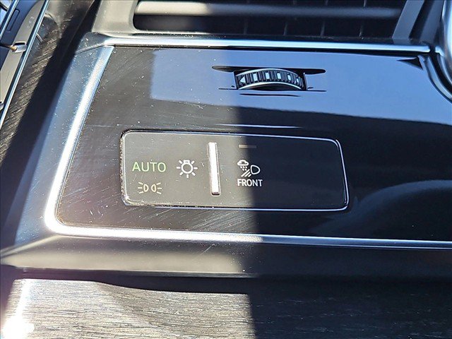 Used 2026 Audi Q8 Premium Plus AWD/4WD image 15
