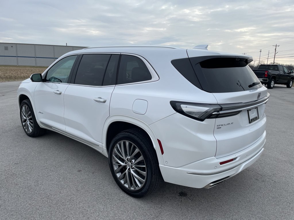 Used 2025 Buick Enclave Avenir w/ Super Cruise Package AWD/4WD image 6