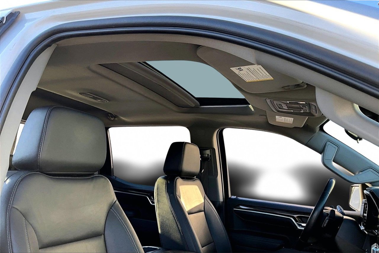 Used 2022 Chevrolet Silverado 1500 RST w/ Redline Edition image 16