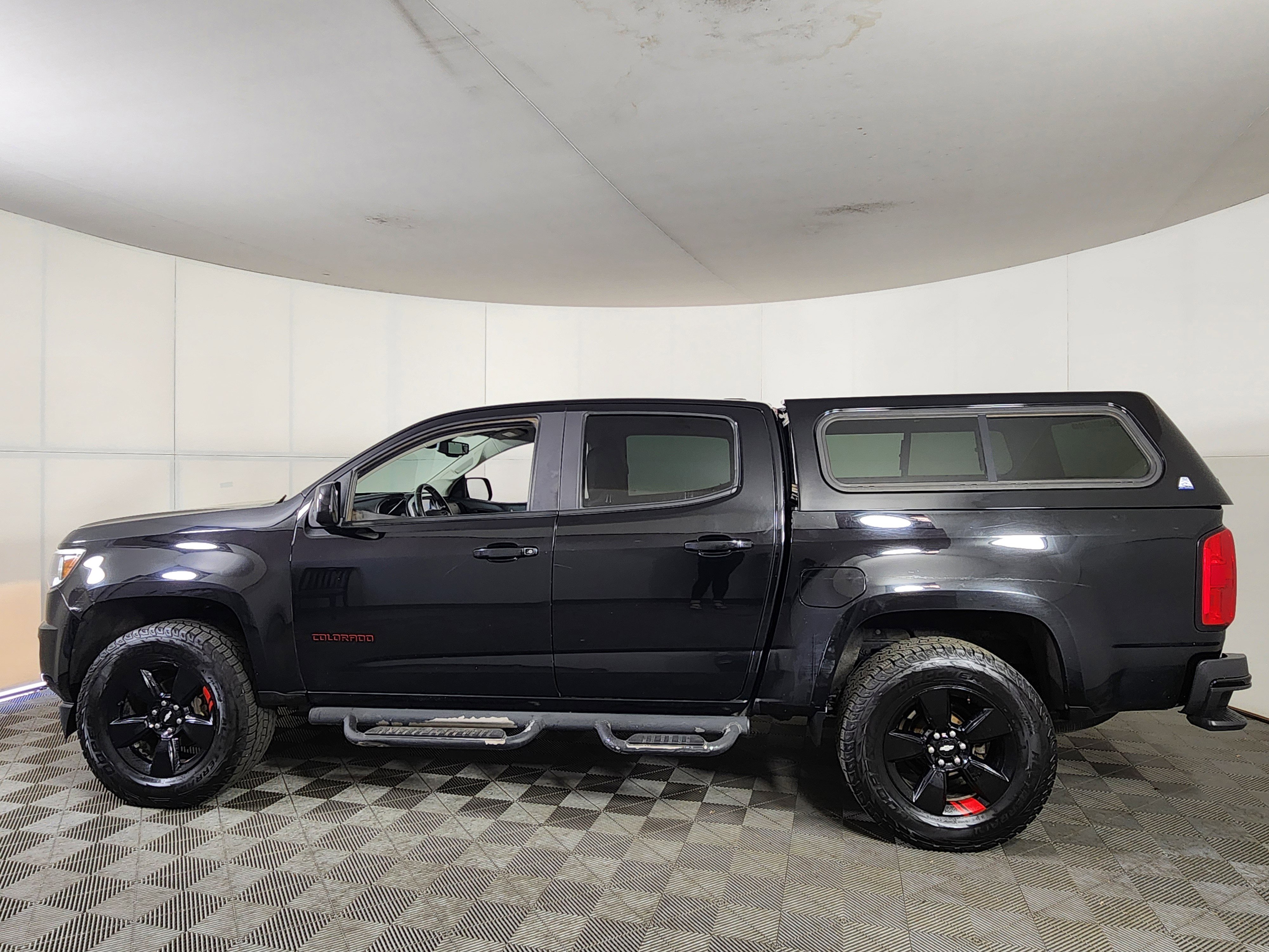 Used 2018 Chevrolet Colorado LT w/ Redline Special Edition AWD/4WD image 4