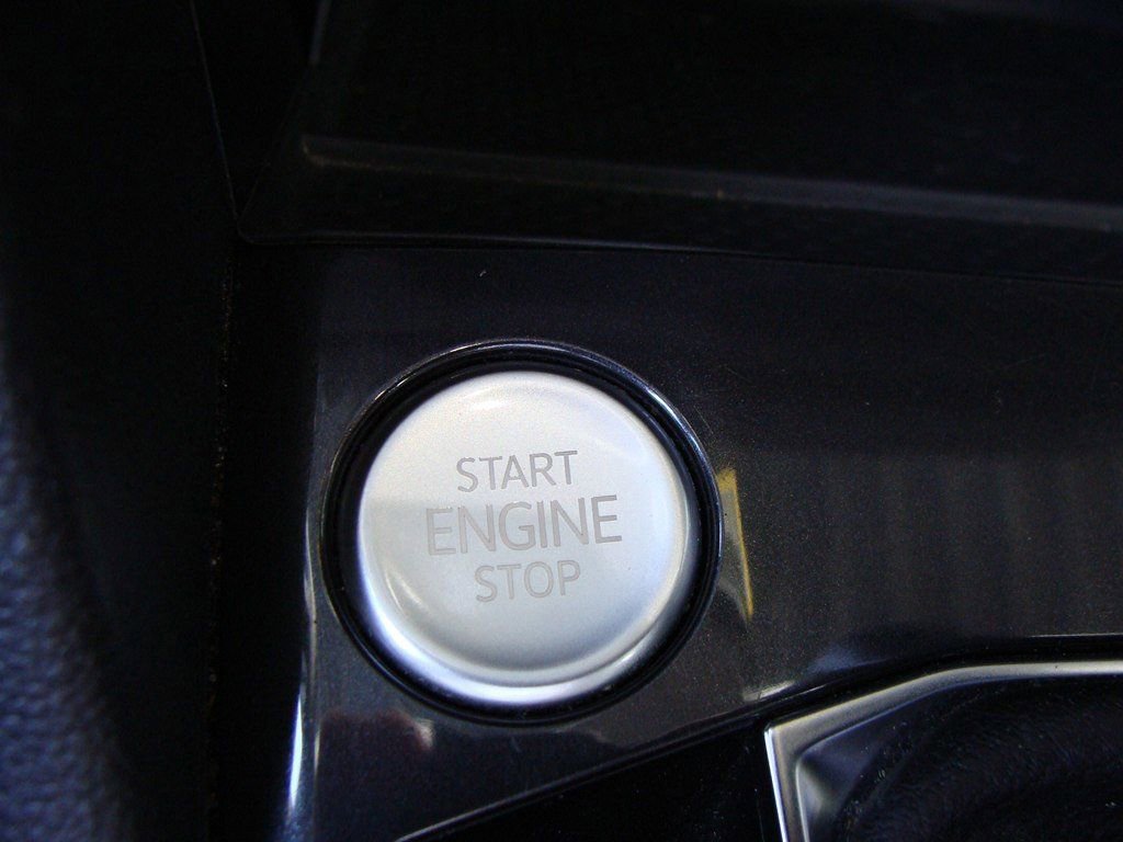 Used 2023 Volkswagen Tiguan SE image 24