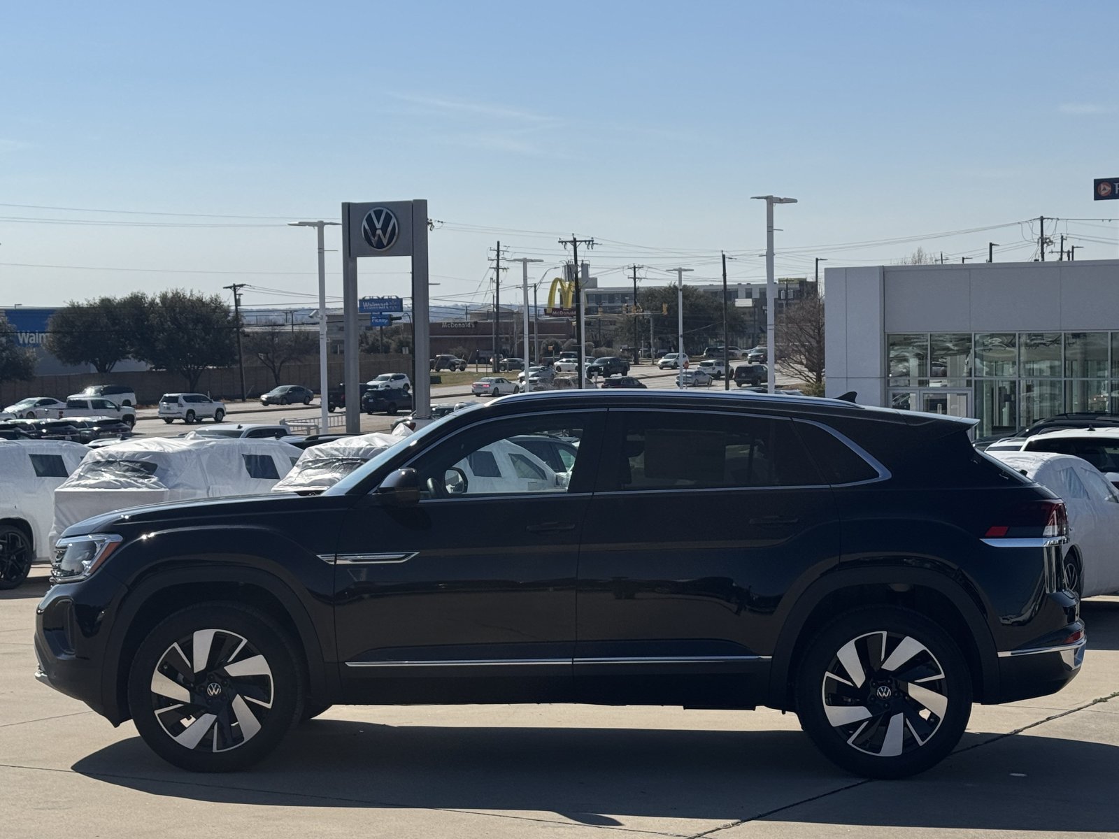 Used 2025 Volkswagen Atlas Cross Sport SEL AWD/4WD image 7