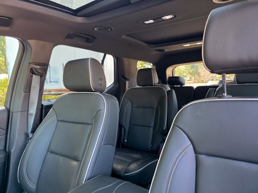 Certified 2023 Chevrolet Traverse Premier w/ LPO, Cargo Package FWD image 13