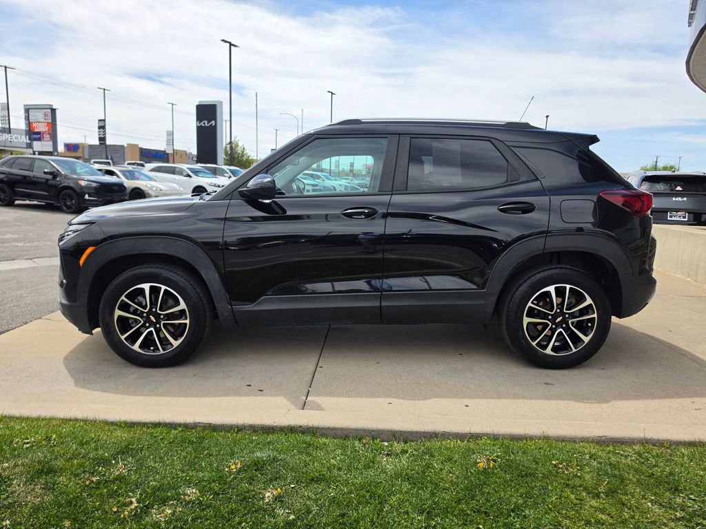Used 2024 Chevrolet TrailBlazer LT w/ Convenience Package AWD/4WD image 8
