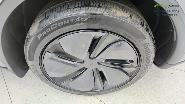 Used 2026 Tesla Model Y Long Range image 58