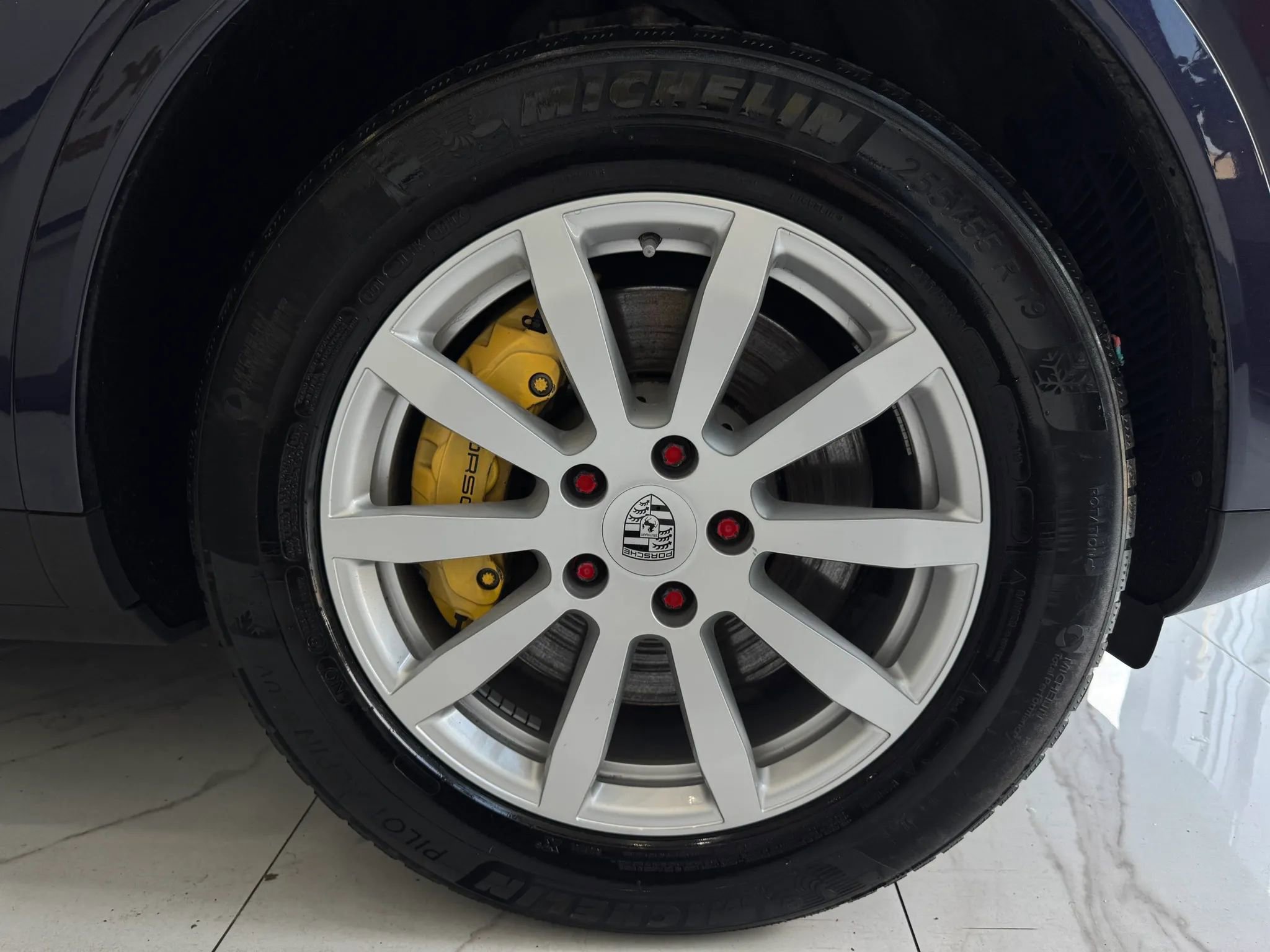 Used 2019 Porsche Cayenne S AWD/4WD image 10