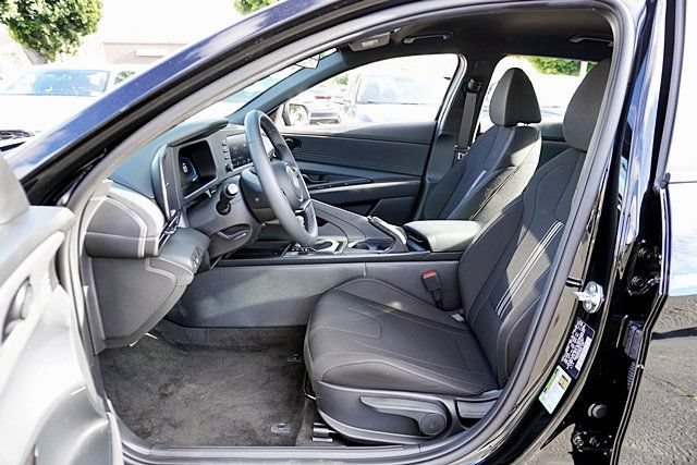 Certified 2026 Hyundai Elantra Sport FWD image 13