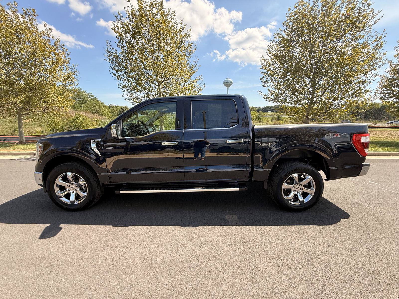 Used 2022 Ford F150 Lariat w/ Equipment Group 502A High AWD/4WD image 8