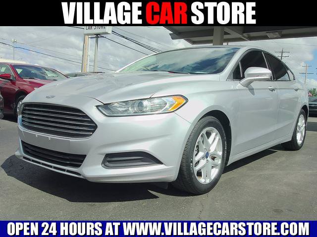 Used 2015 Ford Fusion SE FWD image 1