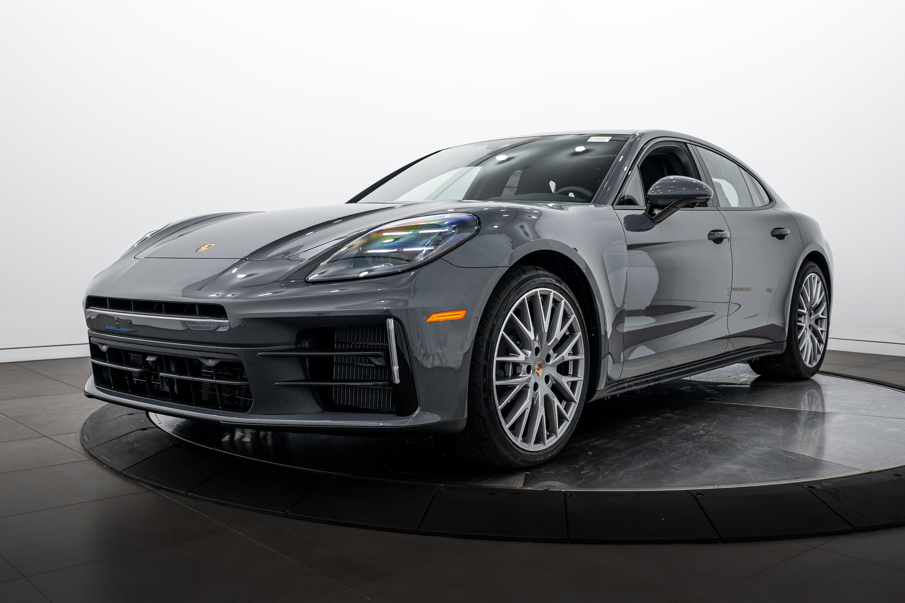 New 2026 Porsche Panamera 4 AWD/4WD image 1
