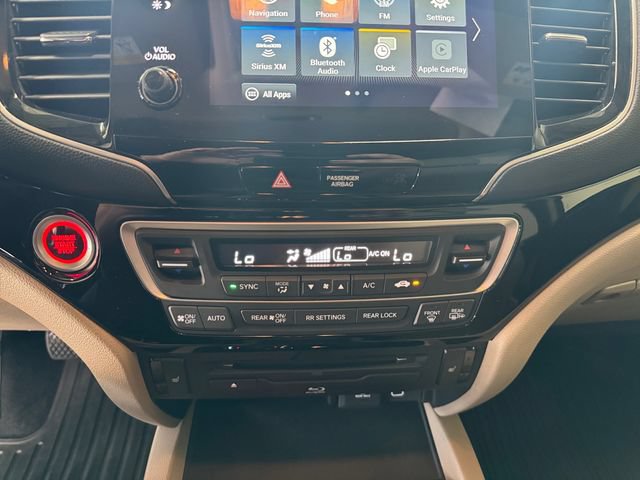 Used 2022 Honda Pilot Touring image 3