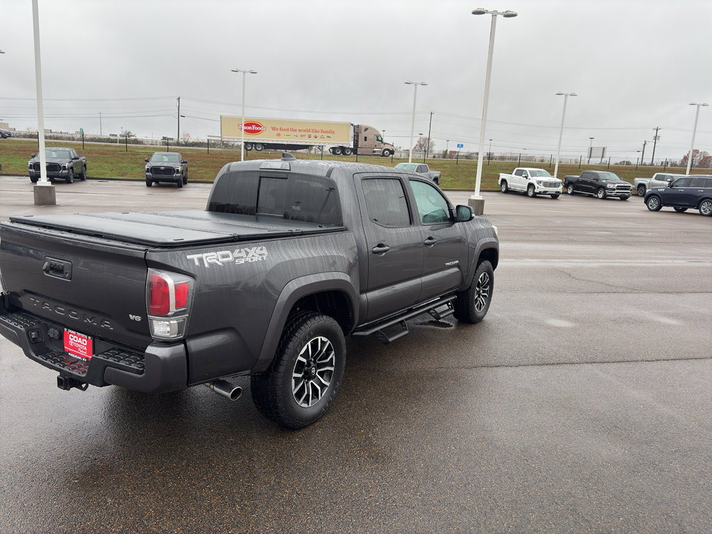 Used 2020 Toyota Tacoma TRD Sport image 5