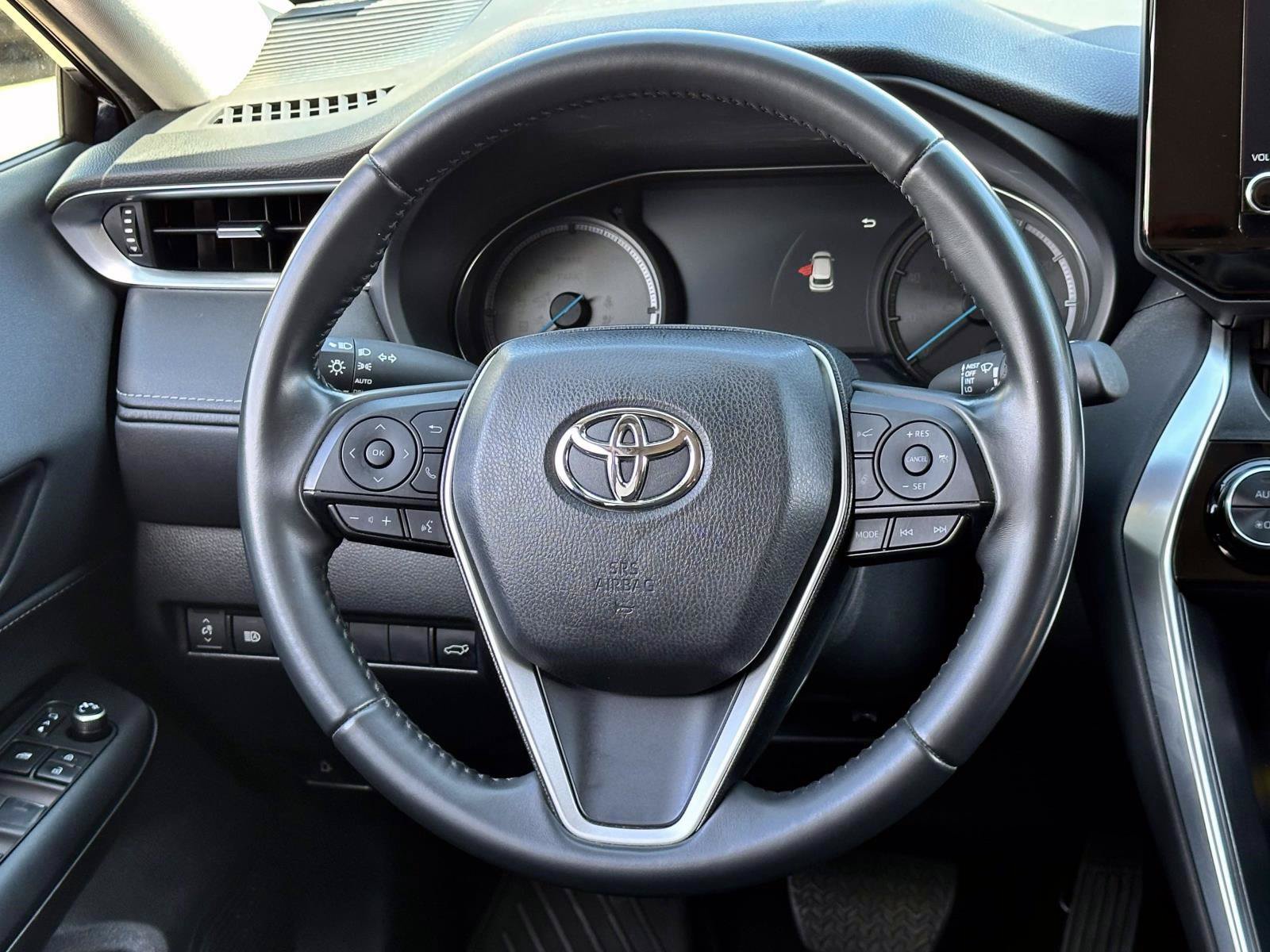 Certified 2023 Toyota Venza LE AWD/4WD image 15