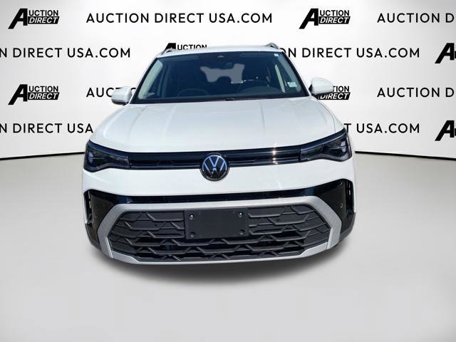 Used 2025 Volkswagen Taos SE AWD/4WD image 2