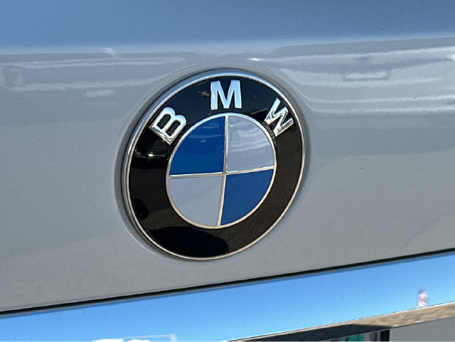 Used 2022 BMW X7 xDrive40i w/ Premium Package AWD/4WD image 4
