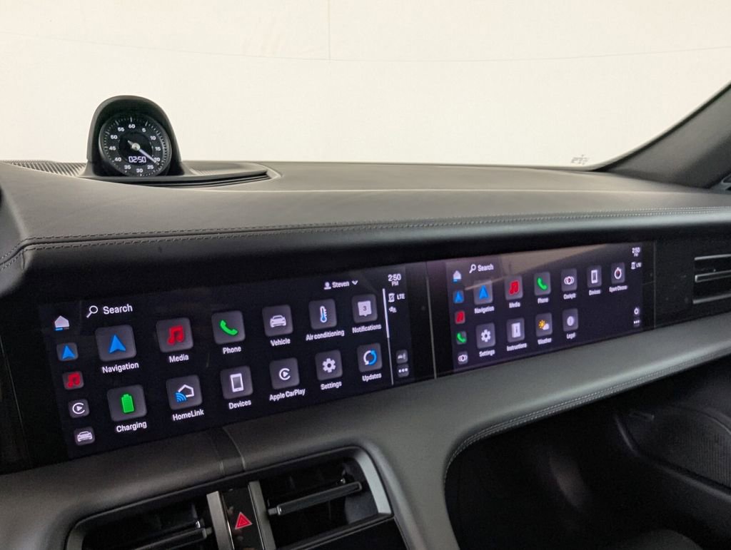 Used 2024 Porsche Taycan 4S image 18