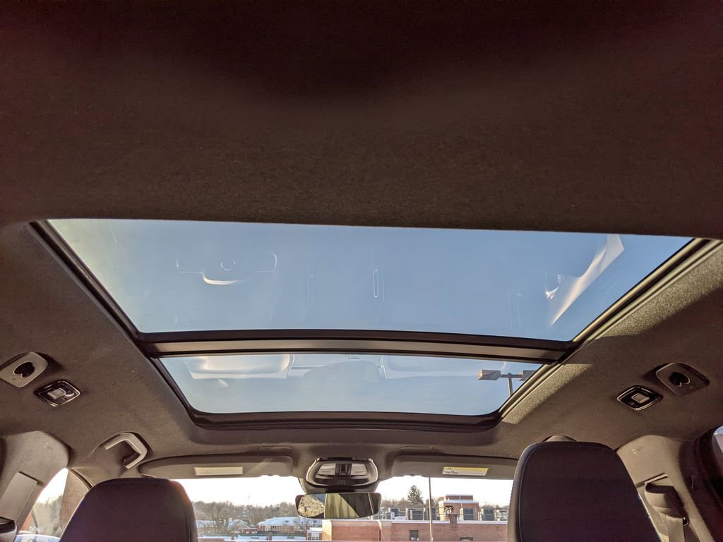 Certified 2023 Volvo XC40 Recharge Ultimate image 13