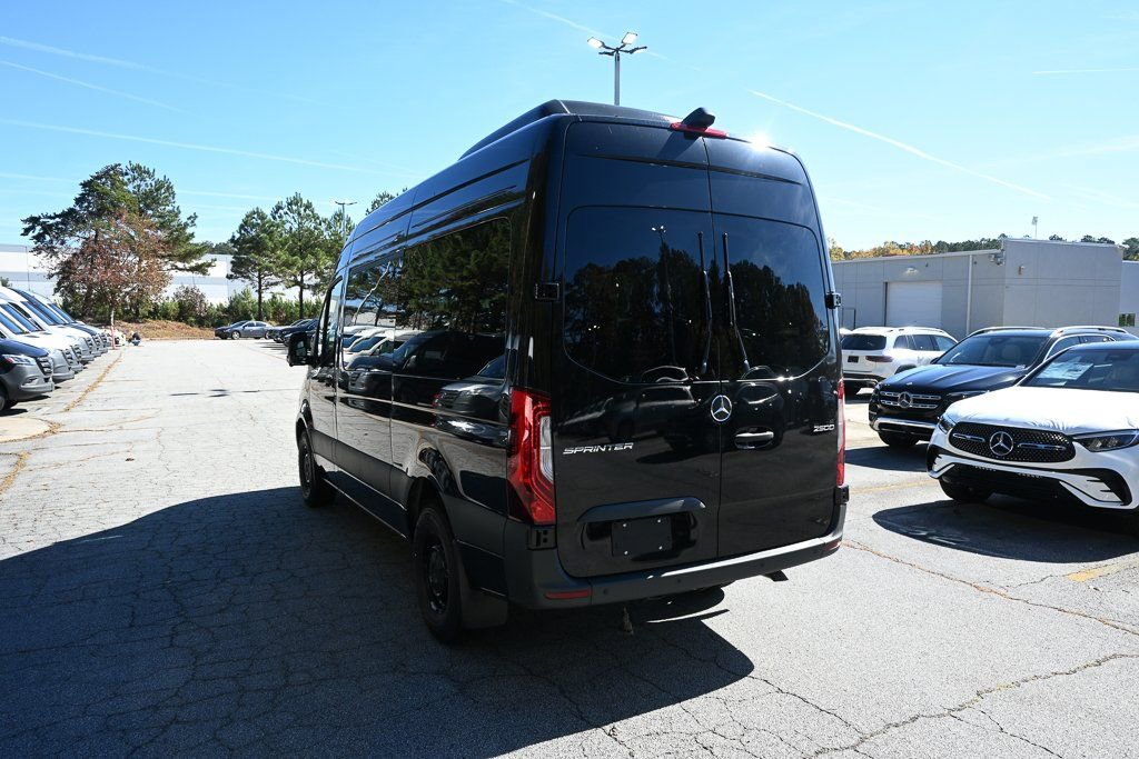 Used 2025 Mercedes-Benz Sprinter 2500 image 4