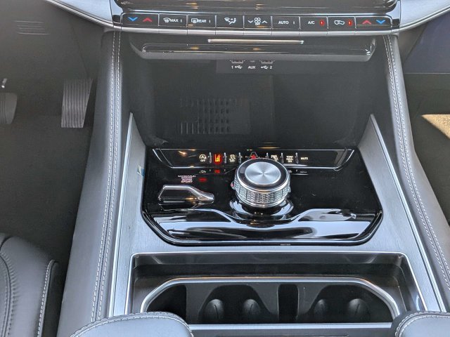 New 2026 Jeep Grand Wagoneer L Limited w/ Premium Group II AWD/4WD image 20