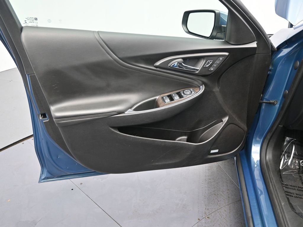 Used 2024 Chevrolet Malibu LT image 18