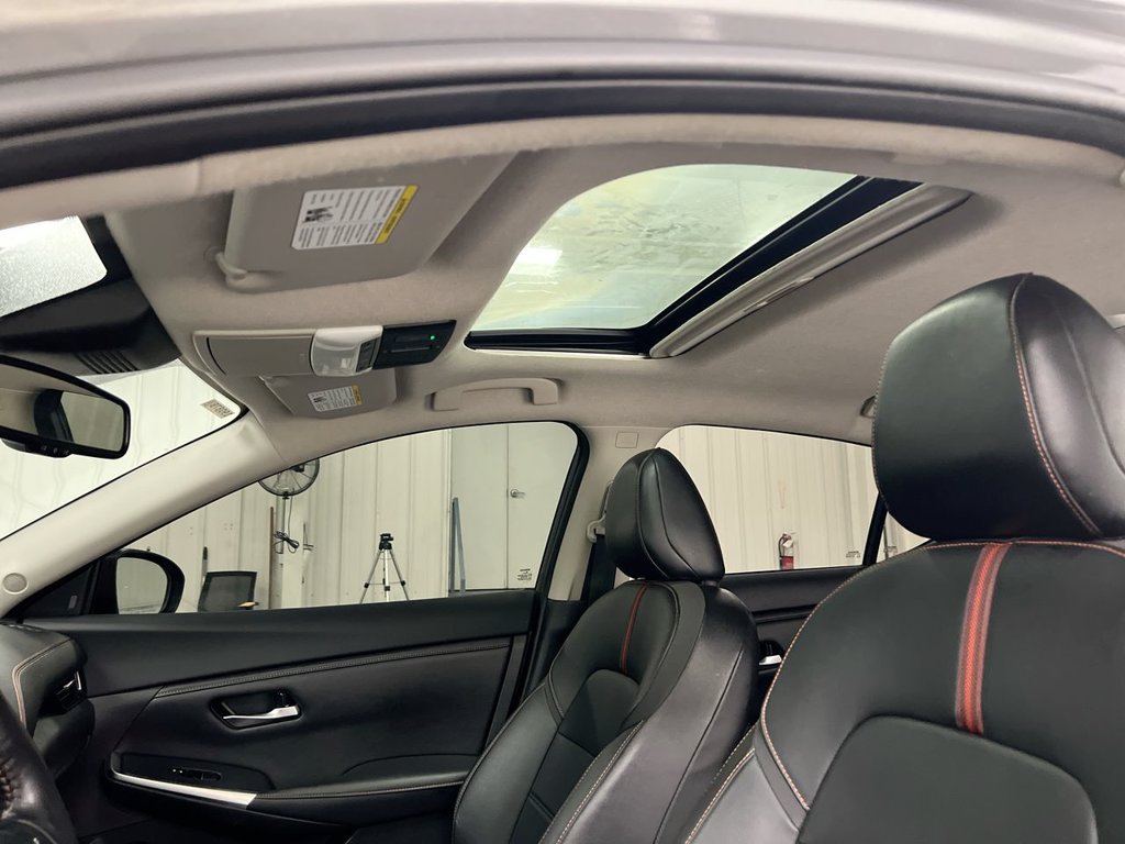 Used 2021 Nissan Sentra SR w/ SR Premium Package FWD image 19