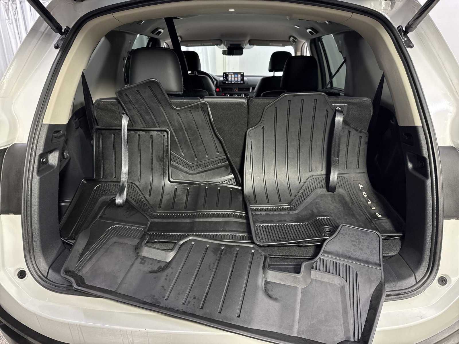 Used 2025 Honda Pilot EX-L image 30