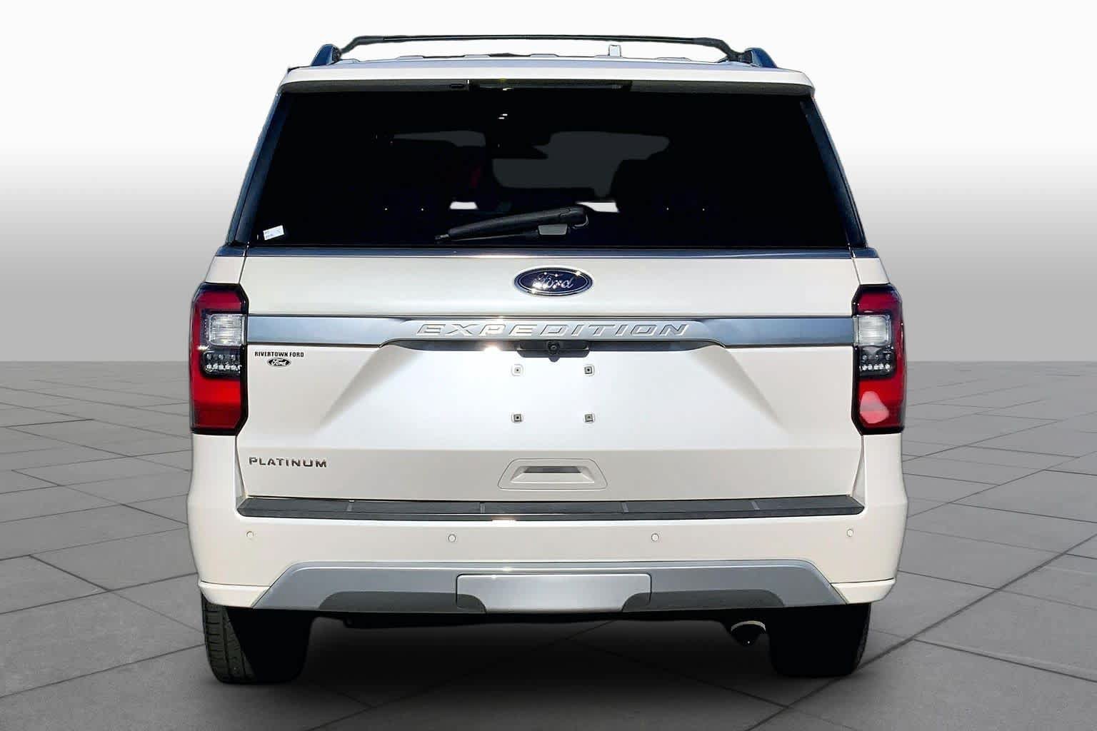 Used 2018 Ford Expedition Platinum RWD image 6