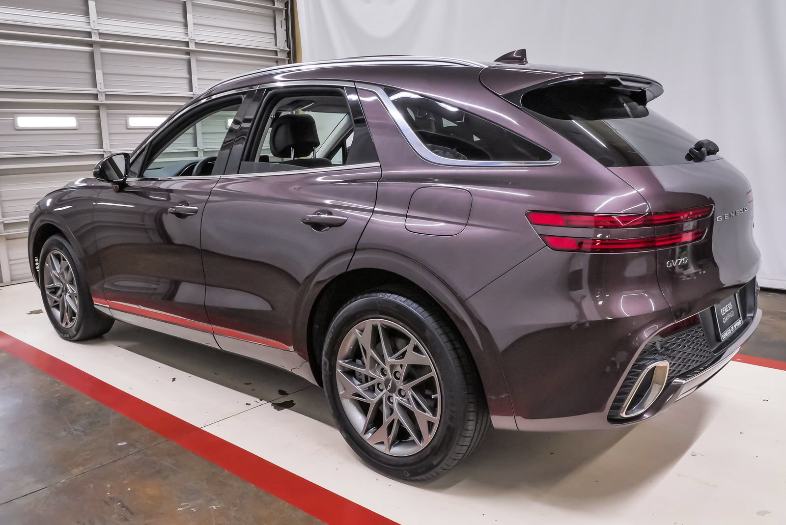 Certified 2023 Genesis GV70 2.5T w/ Select Package AWD/4WD image 8