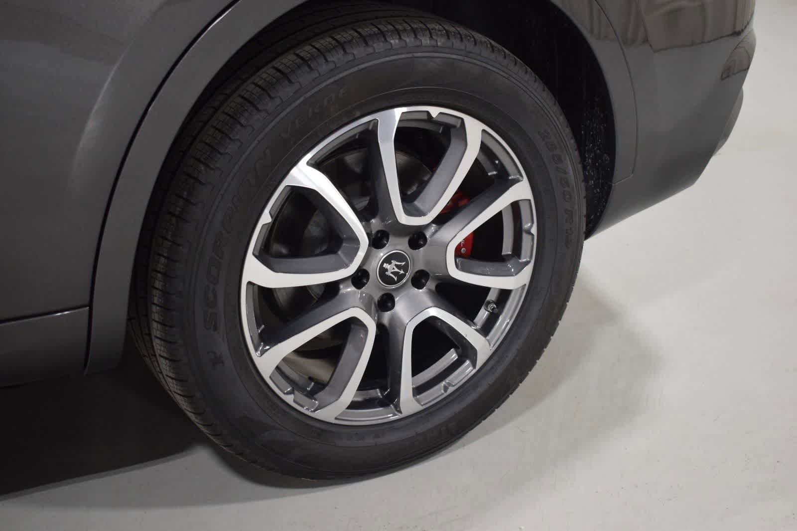 Certified 2022 Maserati Levante Modena AWD/4WD image 7