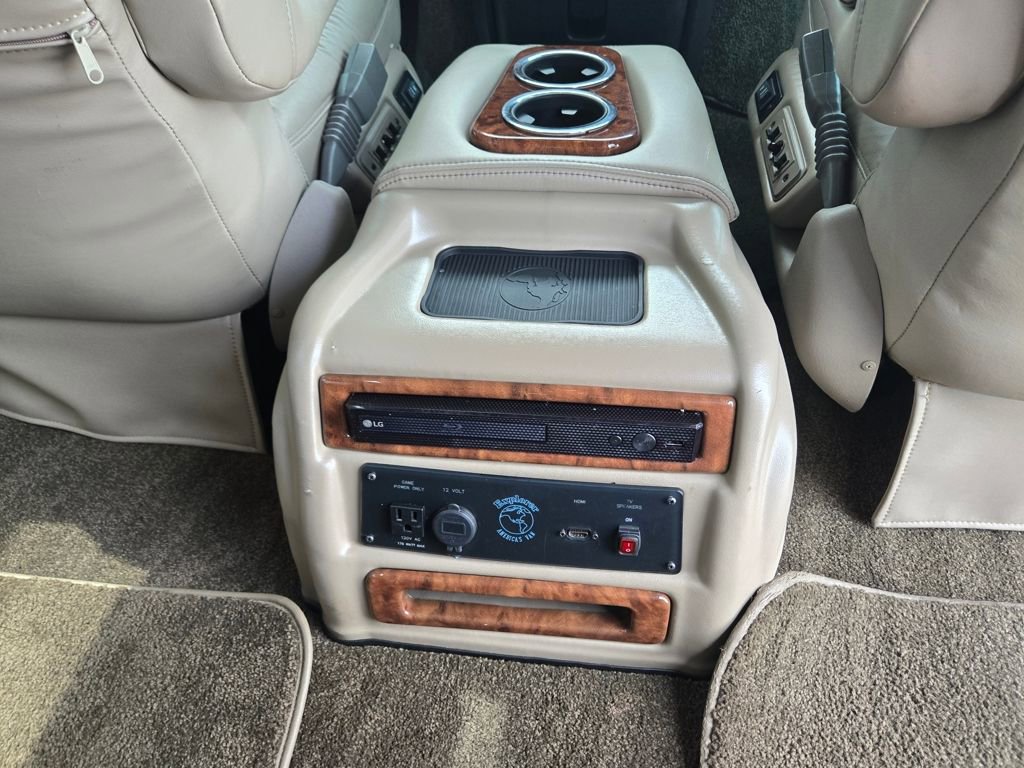 Used 2022 Chevrolet Express 2500 w/ Enhanced Convenience Package image 27