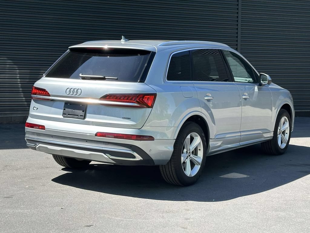Used 2023 Audi Q7 2.0T Premium w/ Convenience Package AWD/4WD image 5