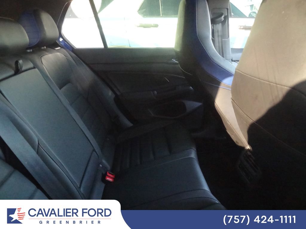 Used 2022 Volkswagen Golf R image 6