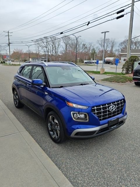 Used 2023 Hyundai Venue SEL image 13