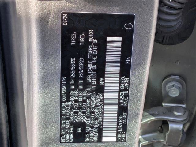 Certified 2024 Lexus GX 550 w/ Cold Area Package image 25