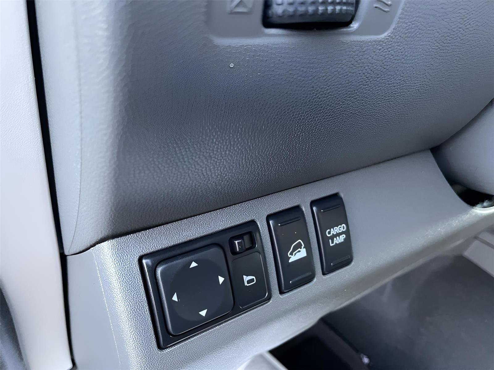 Used 2020 Nissan Frontier SV w/ Midnight Edition Floor Mats image 25