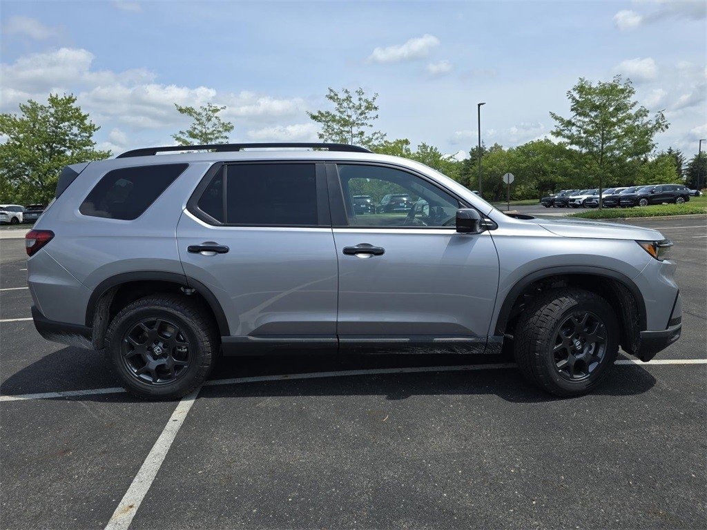 New 2025 Honda Pilot TrailSport image 21