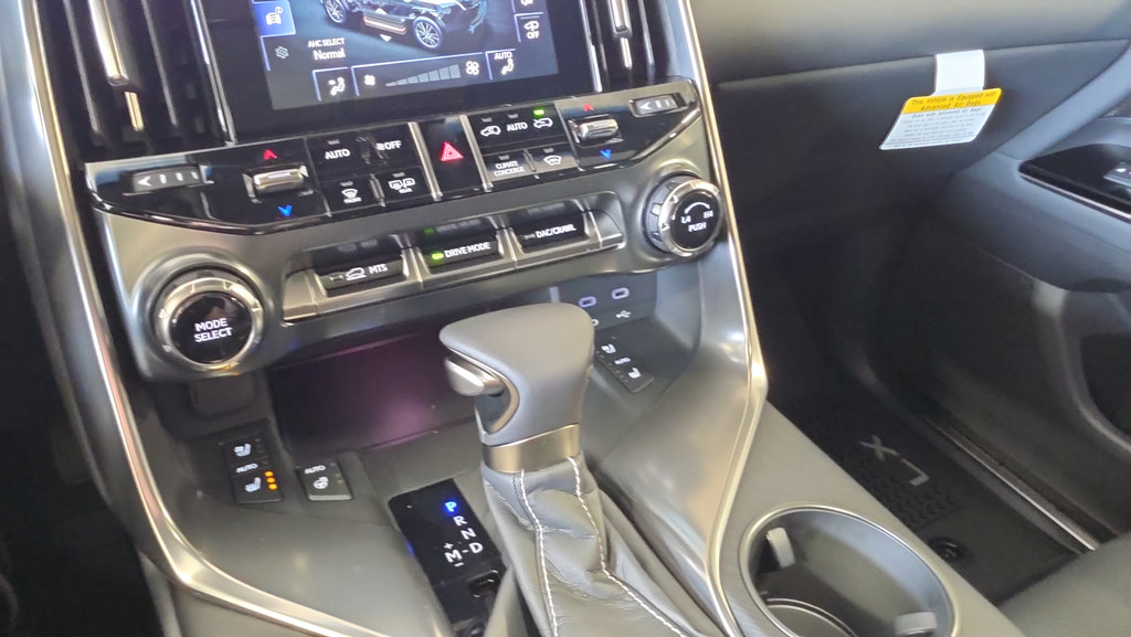 New 2026 Lexus LX 600 4WD w/ Accessory Package (2T) image 26