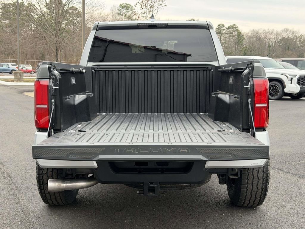 Used 2025 Toyota Tacoma TRD Sport image 14