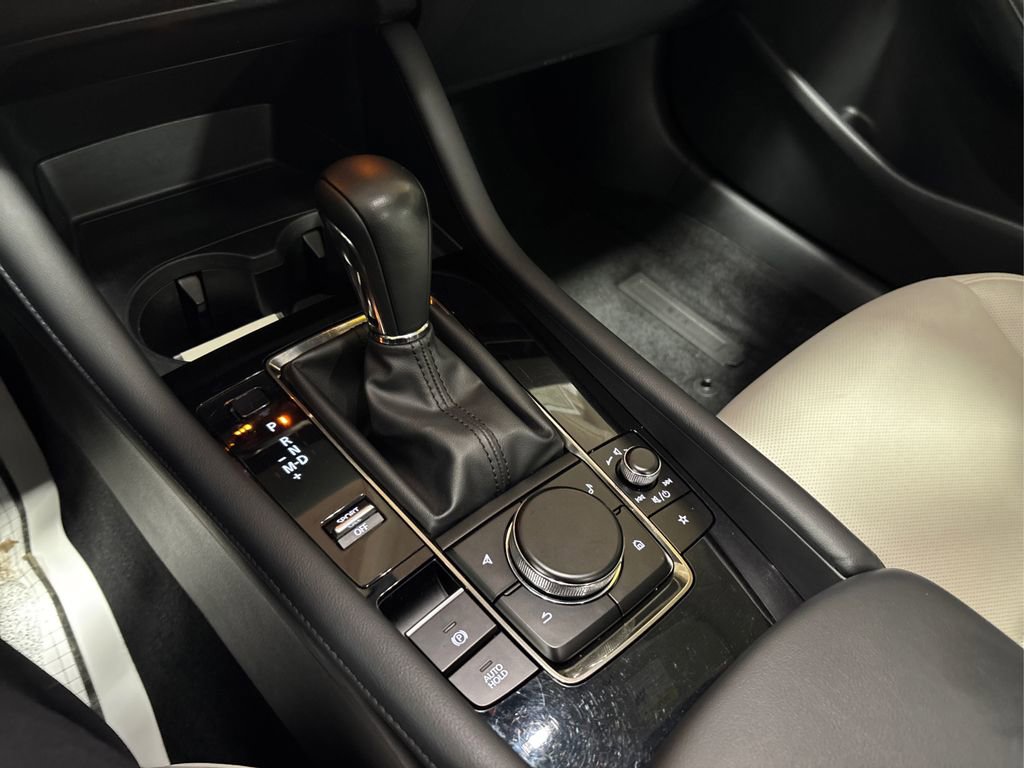 Used 2022 MAZDA MAZDA3 s image 31