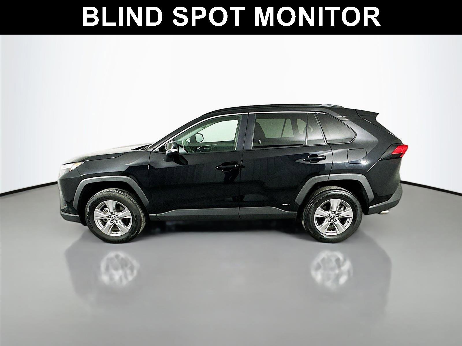 Certified 2025 Toyota RAV4 XLE image 4