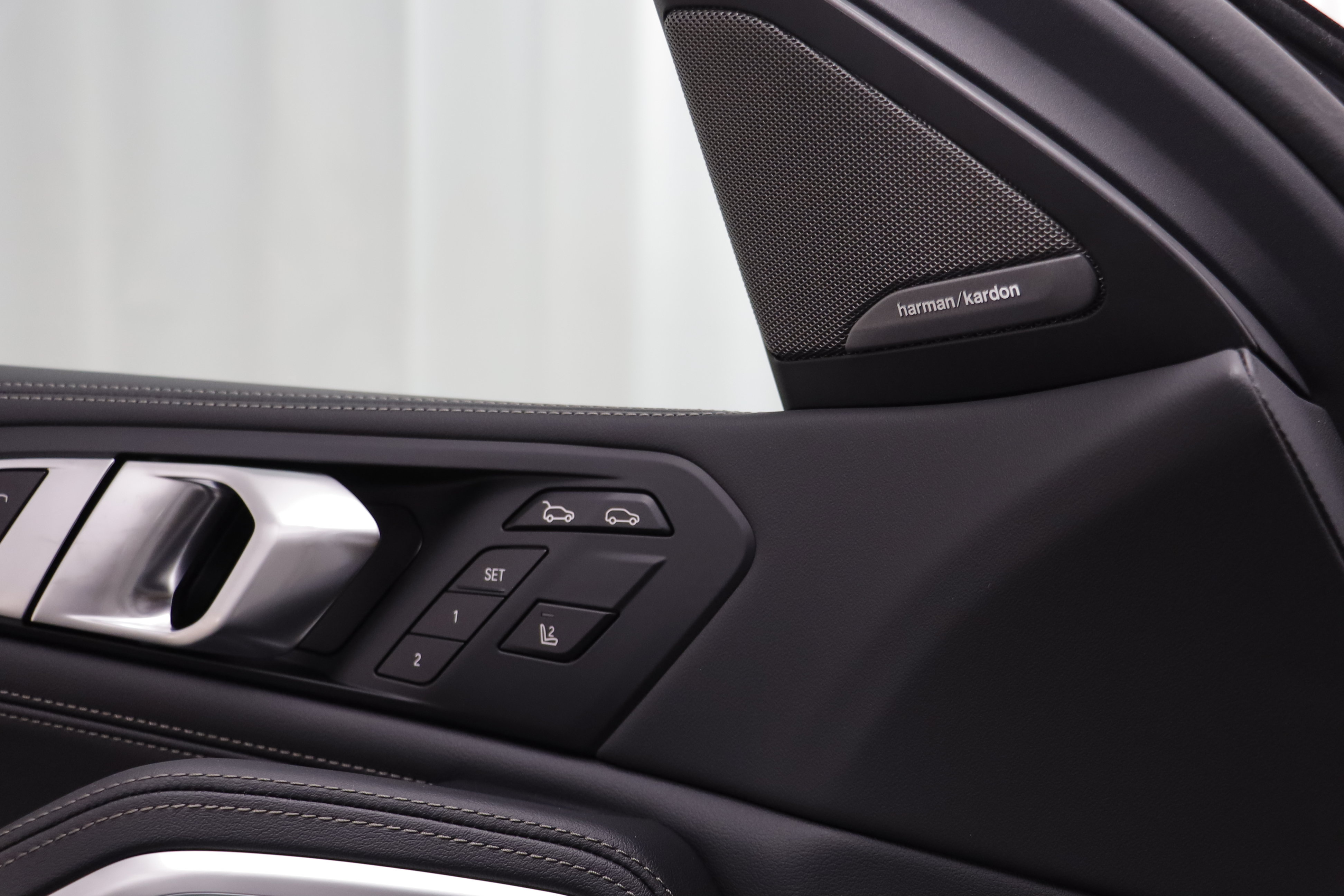New 2026 BMW X6 xDrive40i AWD/4WD image 8