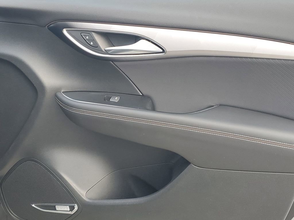 Used 2025 Buick Envision Sport Touring image 44