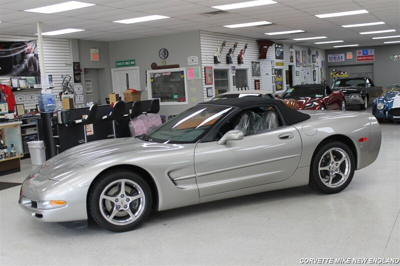 Used 2000 Chevrolet Corvette Convertible w/ Performance Handling Pkg RWD image 4