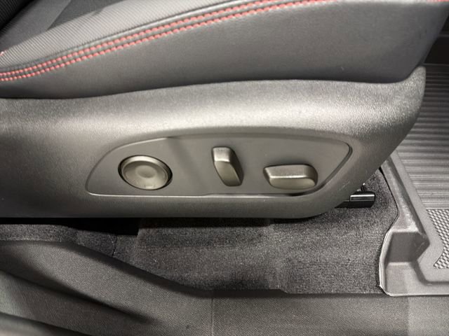 New 2026 Chevrolet Traverse RS w/ LPO, Floor Liner Package image 22