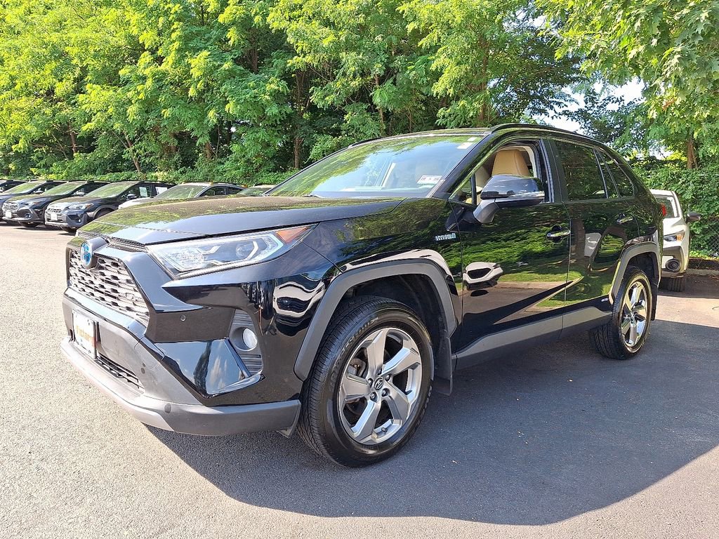 Used 2019 Toyota RAV4 Limited image 3