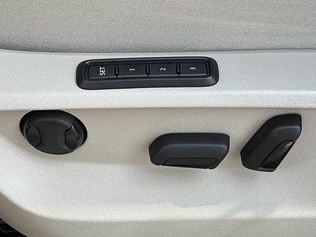 Certified 2024 Volkswagen Atlas SEL Premium R-Line AWD/4WD image 17