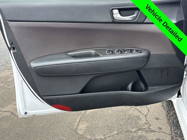 Used 2020 Kia Optima LX image 8