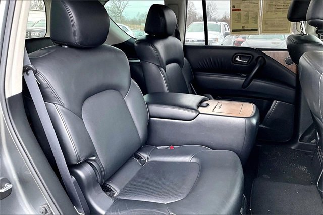 Used 2023 Nissan Armada SL w/ Captain's Chairs Package image 11