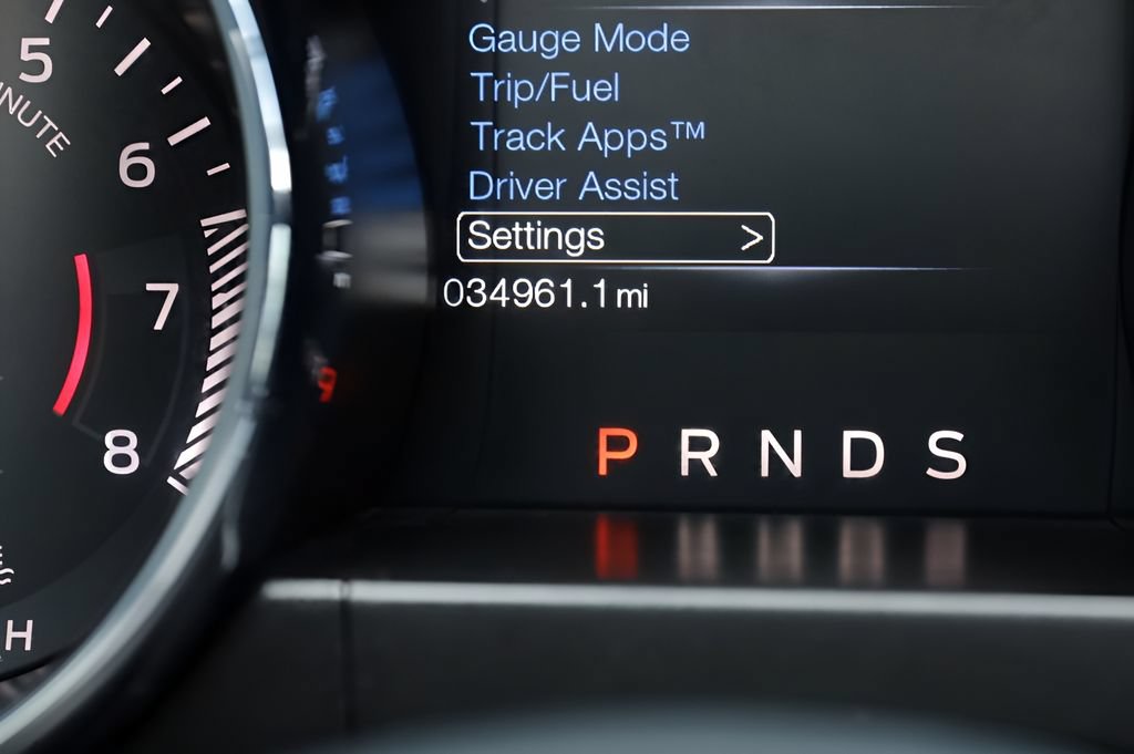 Used 2015 Ford Mustang Coupe RWD image 30